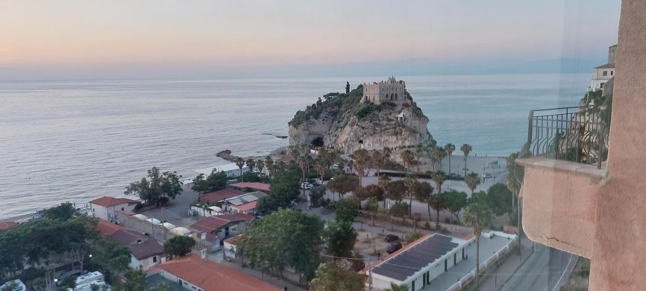 Apartamento La Finestra Sul Mare Tropea Exterior foto