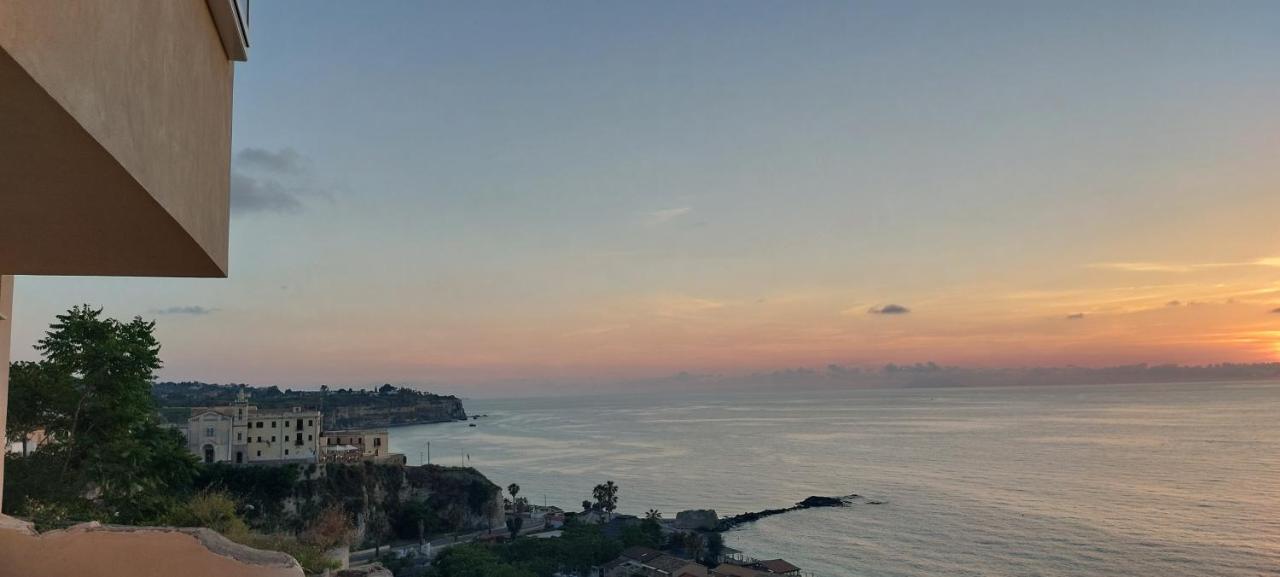 Apartamento La Finestra Sul Mare Tropea Exterior foto