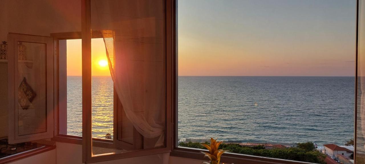 Apartamento La Finestra Sul Mare Tropea Exterior foto